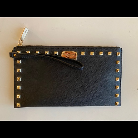 Michael Kors Wristlet - Picture 1 of 1